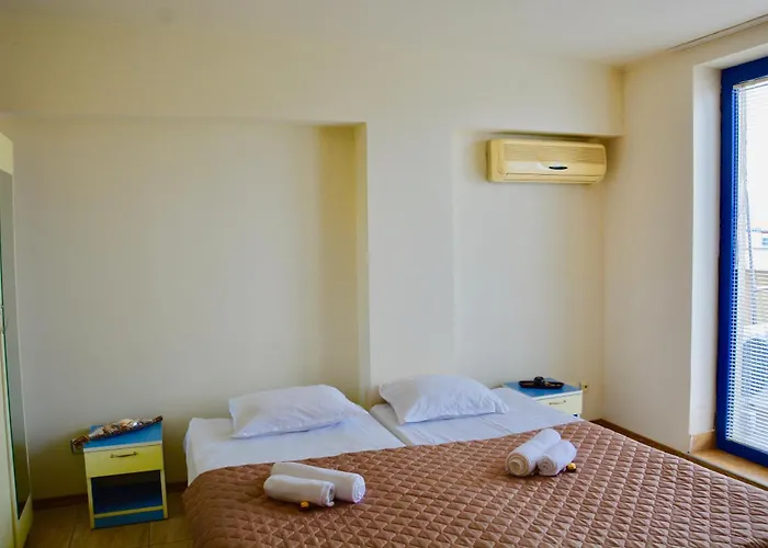 Rainbow 1 Complex Apartmanhotel 3*