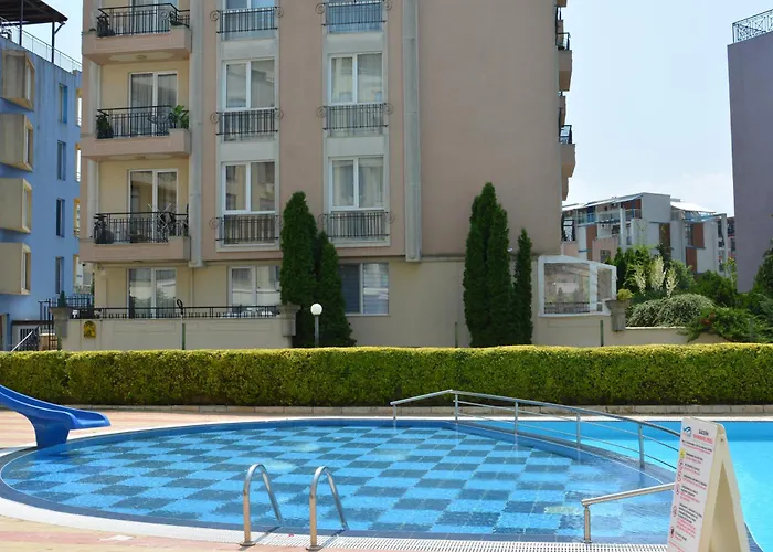 Rainbow 1 Complex Apartmanhotel 3*