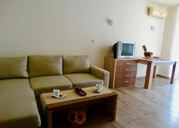 Rainbow 1 Complex Apartmanhotel 3*