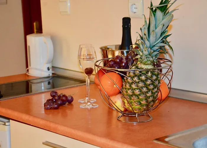 Rainbow 1 Complex Napospart