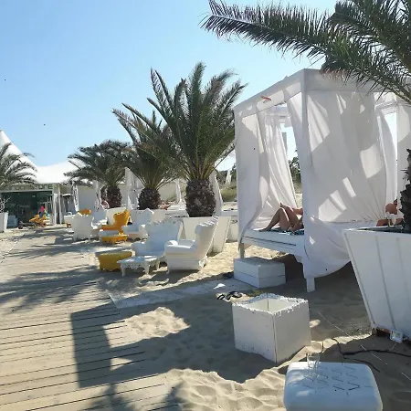 Rainbow 1 Complex 3* Napospart