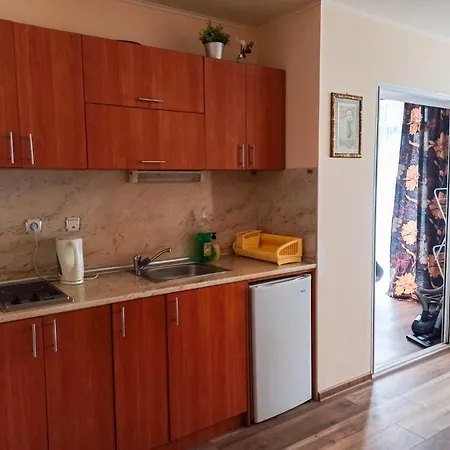 Rainbow 1 Complex Apartmanhotel 3*