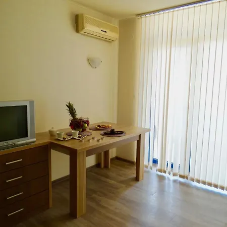 Rainbow 1 Complex Apartmanhotel Napospart