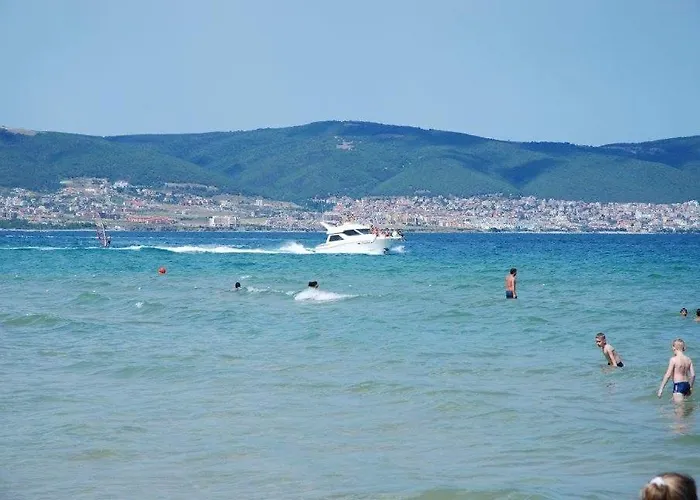 Rainbow 1 Complex Апарт-готель 3*