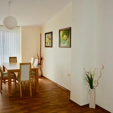 Rainbow 1 Complex 公寓式酒店